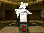 Hall of Remembrance and Sorrow Statue 2